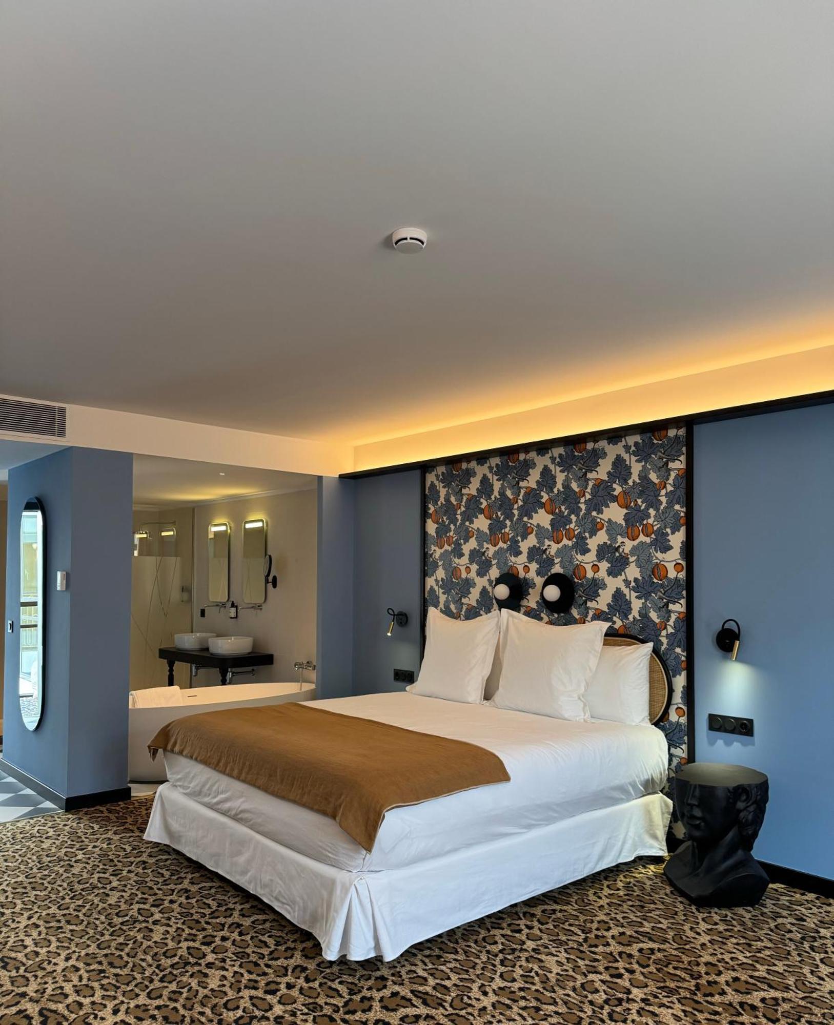 Hotel Divino & Apartments Figueres  Zewnętrze zdjęcie