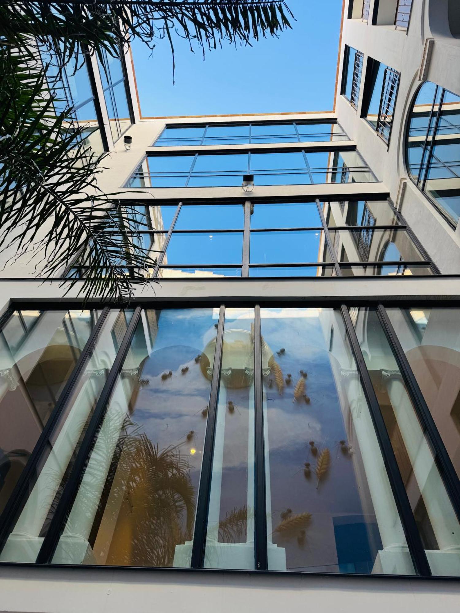 Hotel Divino & Apartments Figueres  Zewnętrze zdjęcie