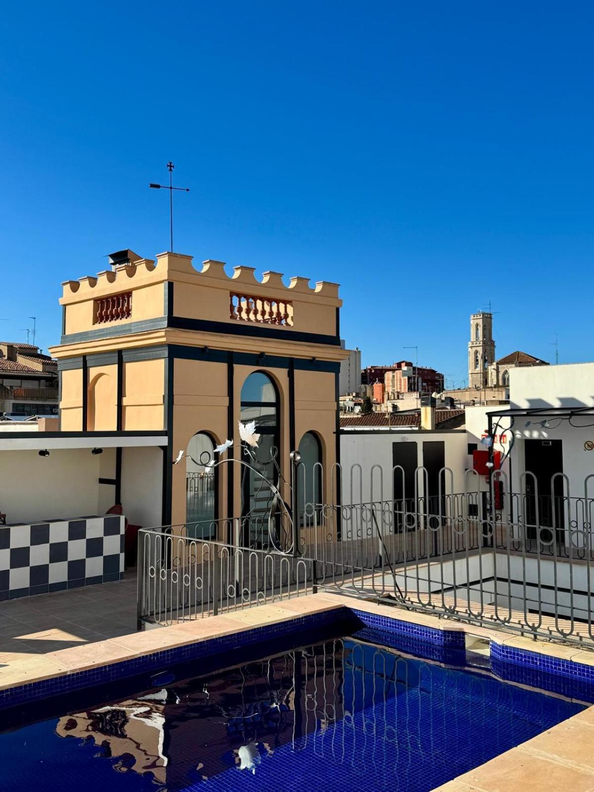 Hotel Divino & Apartments Figueres  Zewnętrze zdjęcie