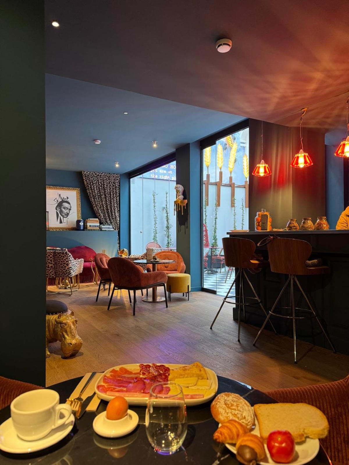 Hotel Divino & Apartments Figueres  Zewnętrze zdjęcie