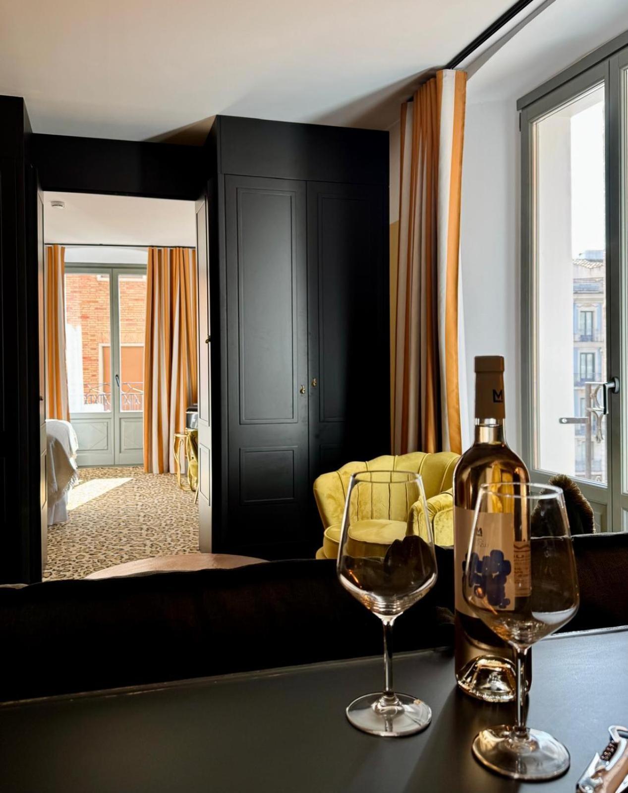 Hotel Divino & Apartments Figueres  Zewnętrze zdjęcie