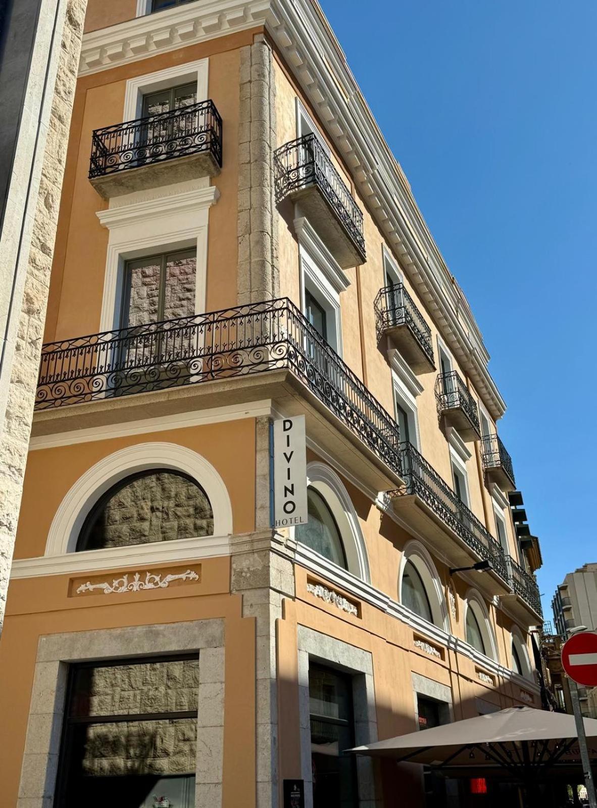 Hotel Divino & Apartments Figueres  Zewnętrze zdjęcie